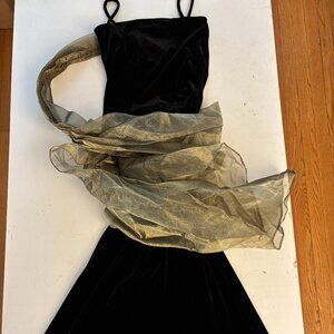 Elegant Black Velvet Formal Dress with Gold Shawl
